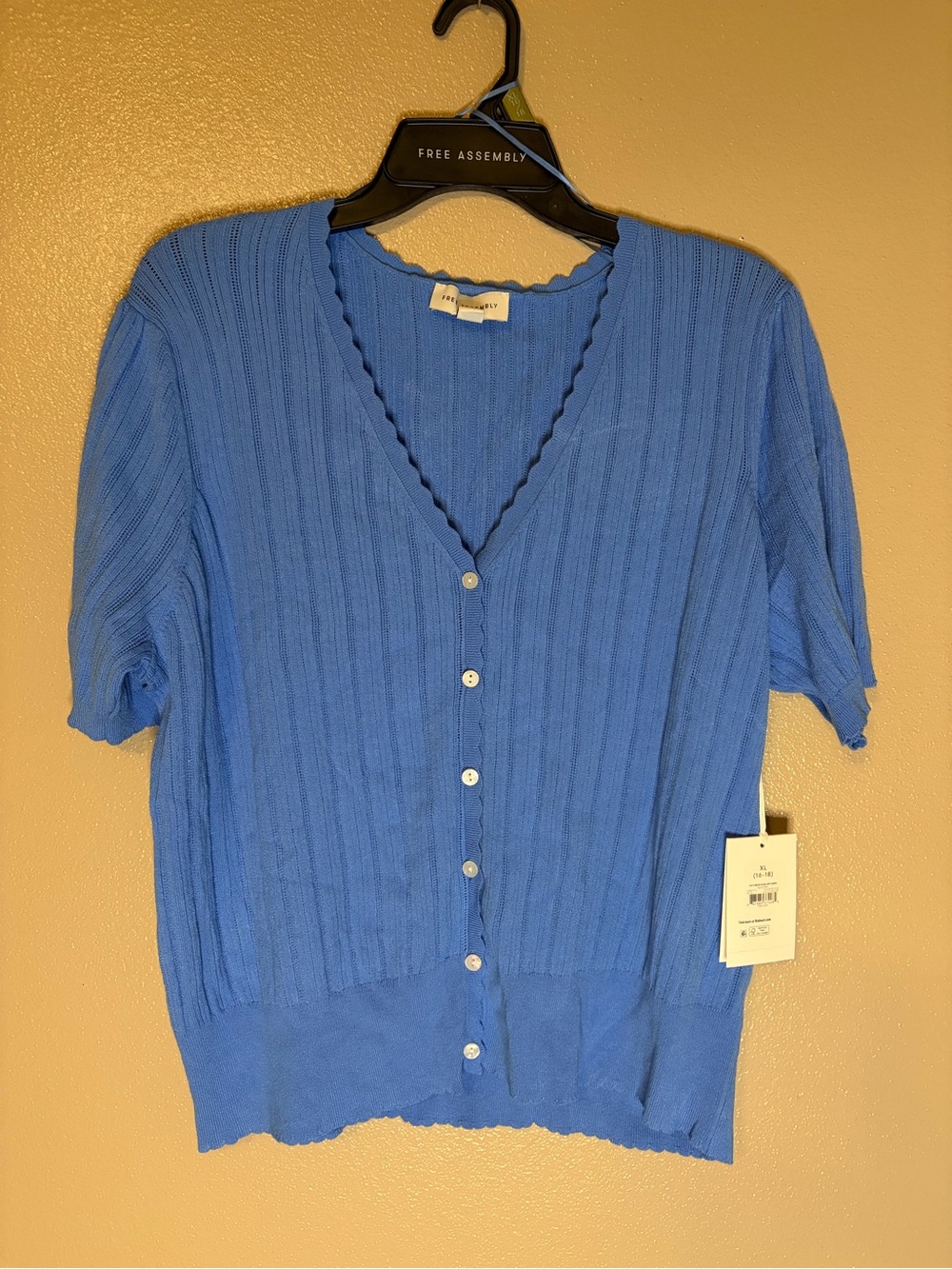 Free Assembly Blue Short Sleeve V-Neck Button Cardigan Sz XL